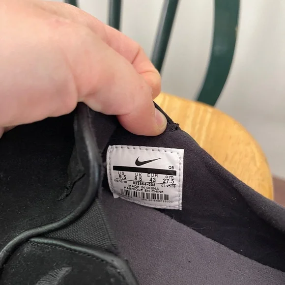 Nike Zoom SB Men's Black/Black/Thunder Grey Stefan Janoski slip-on - Picture 4 of 4